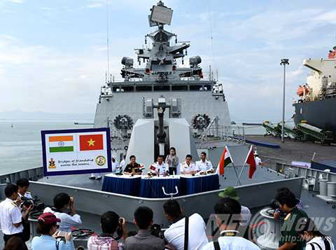 chiến hạm khủng, đến Đà Nẵng, tàu khu trục, hải quân, tuần dương, tên lửa, năm 2015