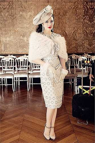 Lý Nhã Kỳ là cái tên luôn gắn liền với những bộ đồ hàng hiệu đắt tiền.