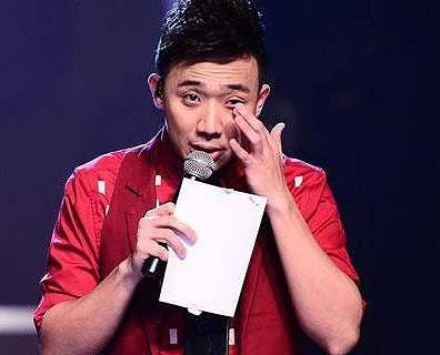 Điển hình là trong chương trình Thử thách cùng bước nhảy, Trần Thành rất nhiều lần rơi lệ