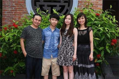 Gia đình hạnh phúc của Xuân Hinh. 2