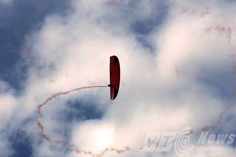 Lên Sơn Trà, bay, dù lượn, ngắm Đà Nẵng, từ trên cao