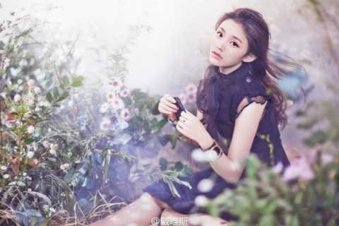 Cô sở hữu khuôn miệng gợi cảm hiếm có.