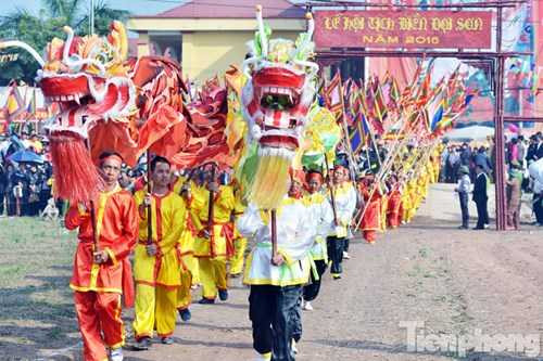 Ngày 14/2 (mùng 7 tháng Giêng), tại xã Đọi Sơn, huyện Duy Tiên (Hà Nam), UBND huyện Duy Tiên đã long trọng tổ chức Lễ hội Tịch điền Đọi Sơn, lễ hội truyền thống xuống đồng cày ruộng cầu cho một năm mưa thuận gió hòa.