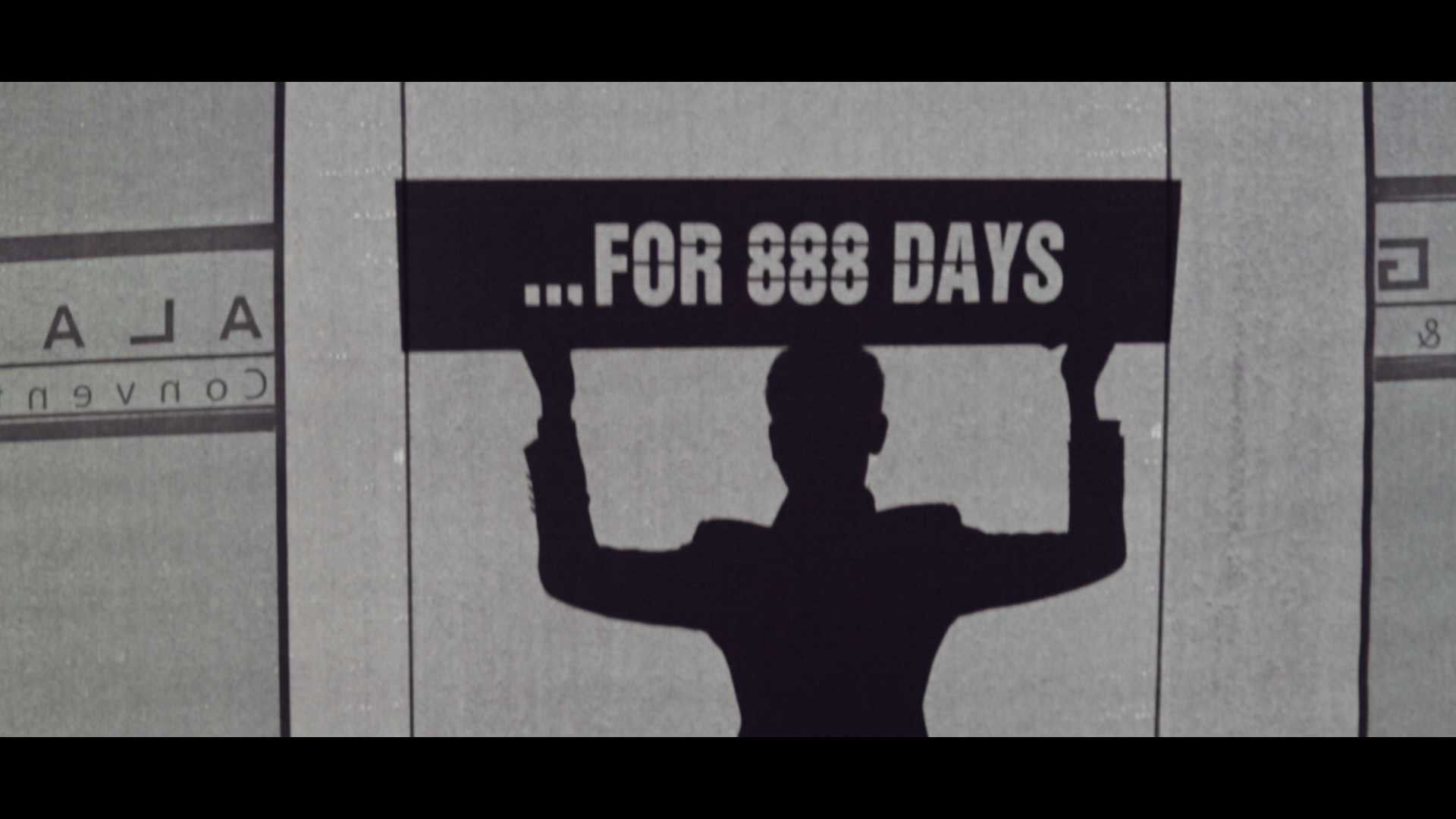 Chàng trai Việt kiều tỏ tình lãng mạn khiến bạn trẻ mê mẩn dịp Valentine