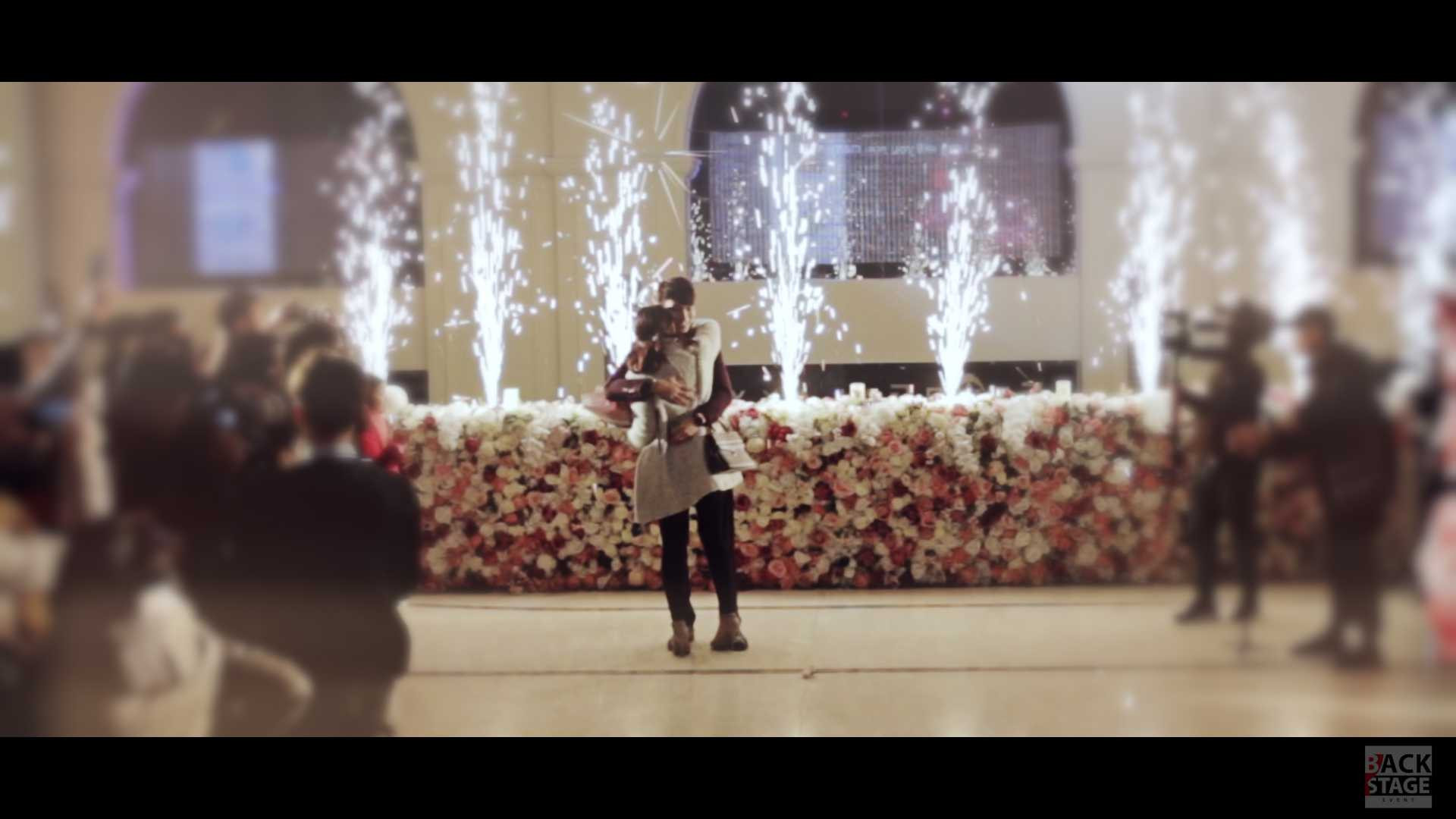 Chàng trai Việt kiều tỏ tình lãng mạn khiến bạn trẻ mê mẩn dịp Valentine