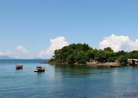 Mũi Minh Kiến, nơi hai người nước ngoài cập xuồng đi tìm kho báu