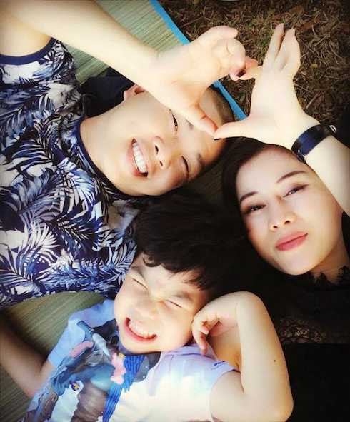 Hải Anh và vợ.2