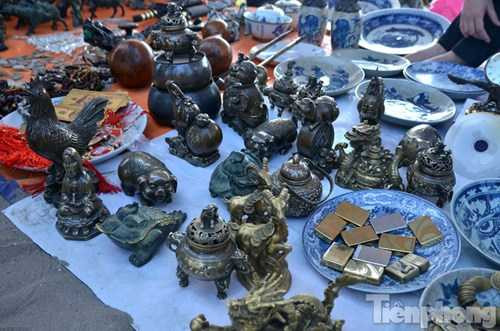 Đến những đồ giả cổ...