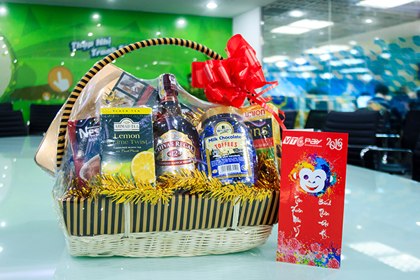 Những giỏ quà đẹp gửi gắm tình cảm giữa VTC Pay tới các đối tác