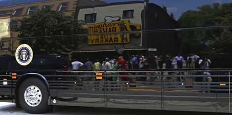 Đây là phương tiện di chuyển tiện nghi, thoải mái cho Tổng thống Obama khi phải đến nhiều địa điểm liên tục Đây là phương tiện di chuyển tiện nghi, thoải mái cho Tổng thống Obama khi phải đến nhiều địa điểm liên tục