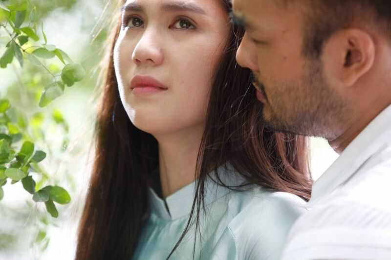 (VTC News) - Trong bộ phim về chính cuộc đời mình, Ngọc Trinh đã kể lại chuyện tình yêu cùng đại gia giấu mặt.