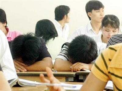 Nỗi lo của sinh viên sau Tết