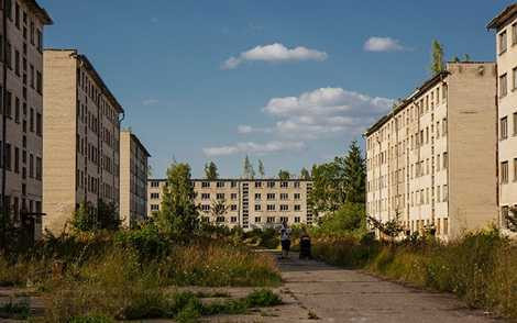 Thị trấn vô cùng vắng vẻ, ít người qua lại