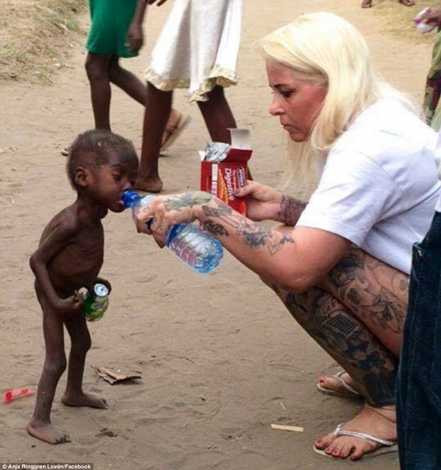 Anja Ringgren Loven tìm thấy Hope trên đường phố Nigeria