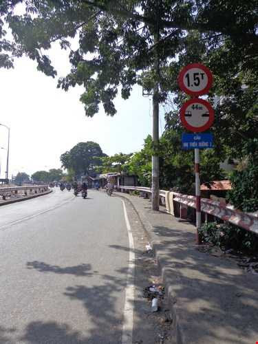 Cầu Nhị Thiên Đường cũ hiện chỉ cho phép xe có tải trọng 1,5 tấn lưu thông Cầu Nhị Thiên Đường cũ hiện chỉ cho phép xe có tải trọng 1,5 tấn lưu thông