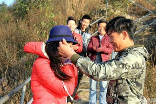 Màn tỏ tình mạo hiểm tính mạng