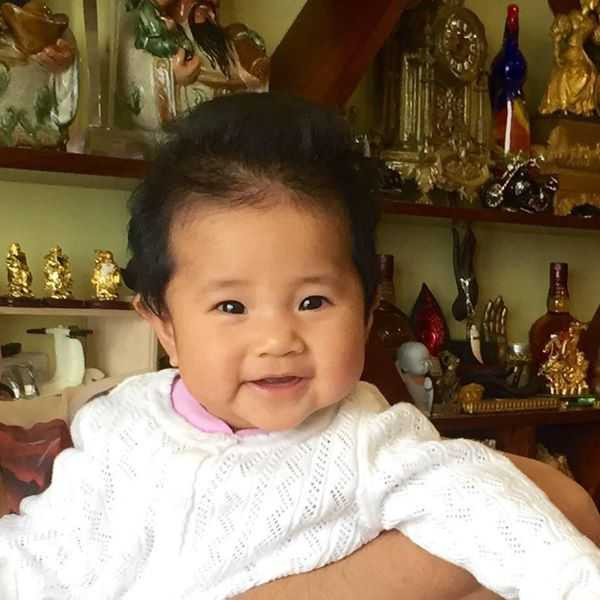 NSND Tự Long khoe 'thần tài' là cô công chúa nhỏ đáng yêu