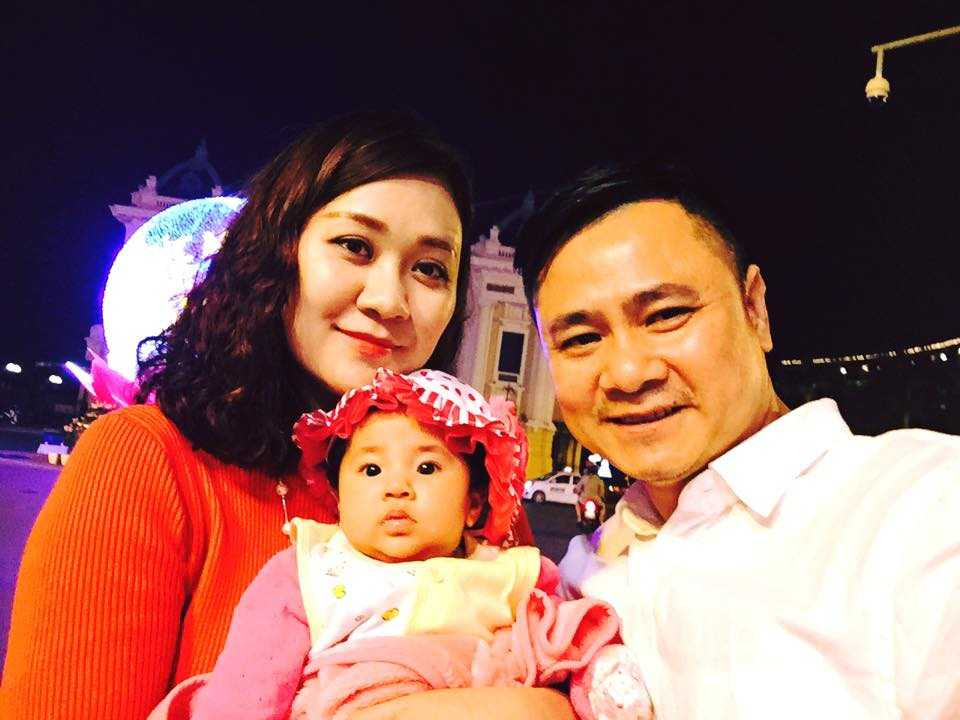 NSND Tự Long khoe 'thần tài' là cô công chúa nhỏ đáng yêu