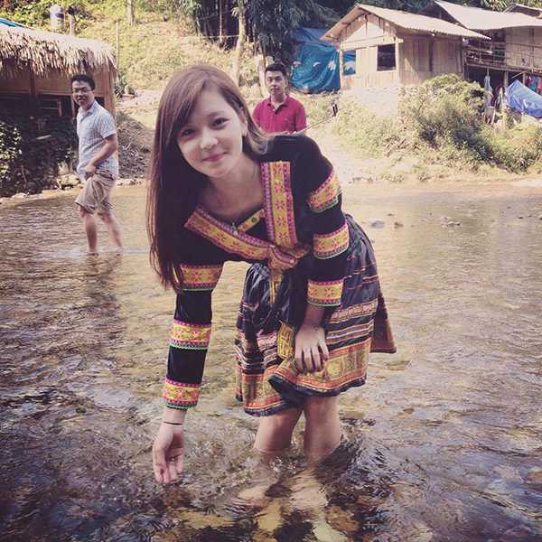 Nhan sắc xinh đẹp của 9X mặc trang phục dân tộc