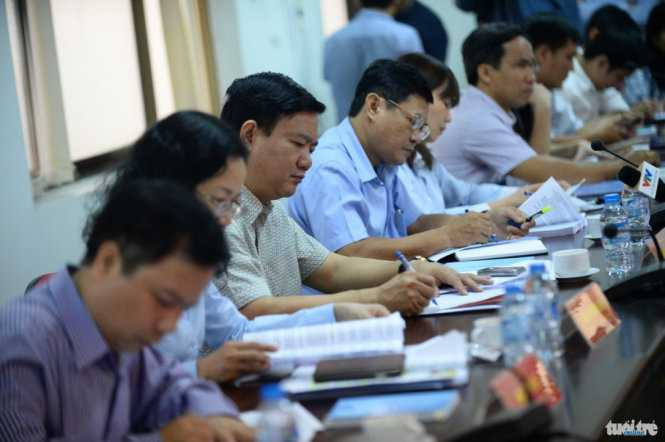 Bí thư Thành ủy TP.HCM Đinh La Thăng cùng lãnh đạo thành phố làm việc với huyện Củ Chi sáng 18/2 - Ảnh: Thuận Thắng