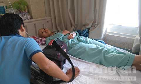 Nạn nhân kể lại sự việc với phóng viên