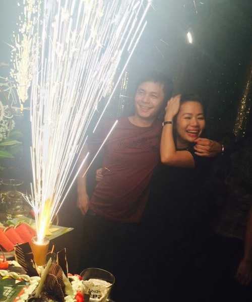 Chị Vân Anh tức giận cho rằng chồng và Hồ Ngọc Hà đã lén lút cặp kè để xảy ra chuyện kẻ ly hôn, người ly thân và gia đình tan nát, giờ lại nói đến với nhau không có gì sai trái.