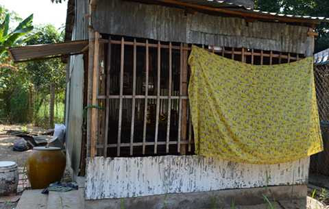 Nhà mới của 2 bà cháu lại xảy ra đồ đạc tự cháy. Ảnh: A.X Nhà mới của 2 bà cháu lại xảy ra đồ đạc tự cháy. Ảnh: A.X