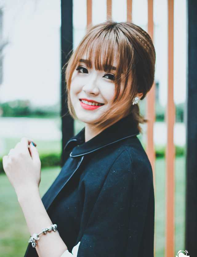 Ngắm nhìn 10 nữ sinh tài sắc Học viện Báo chí năm 2016