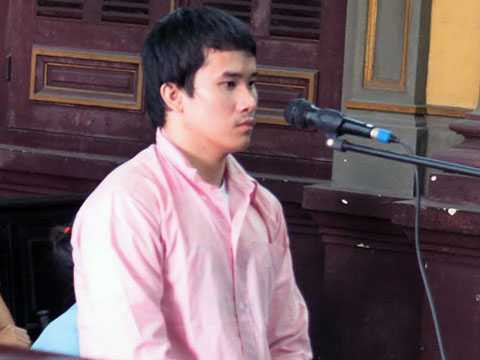 Huỳnh Quyết Tâm tại tòa. Huỳnh Quyết Tâm tại tòa.