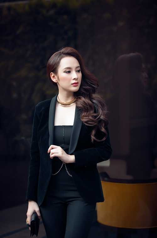Angela Phương Trinh tránh các tin đồn tình cảm với đồng nghiệp nam
