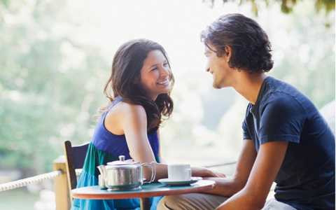 Đi chơi riêng là một cách tuyệt vời để nối gần khoảng cách giữa hai người. Ảnh minh họa