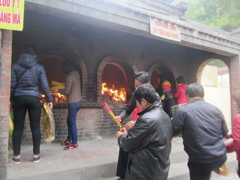 Vàng mã được đốt rất nhiều trong những ngày này