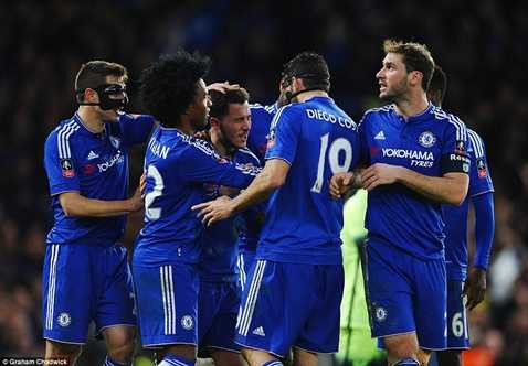 Chelsea vùi dập Man City