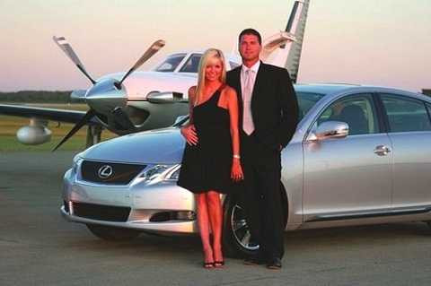 Triệu phú Mỹ gặp tai nạn máy bay để bùng nợ