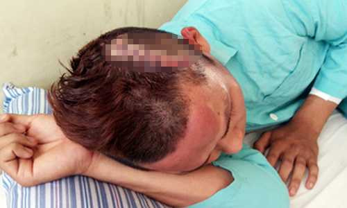 Nạn nhân bị nhóm thanh niên truy sát. Ảnh: Xuân Ngọc