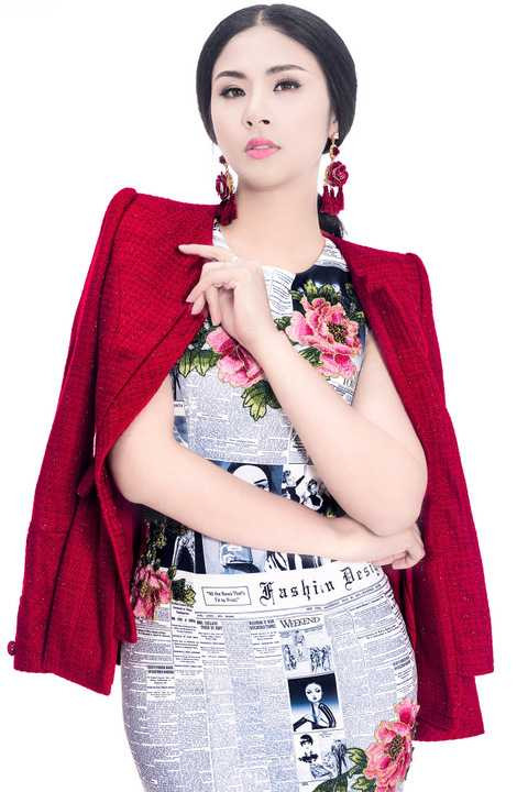 Ngọc Hân khoe vẻ đẹp mặn mà của mình trong những thiết thế thời thượng