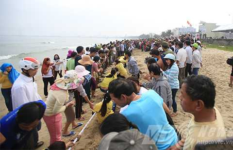 Ngàn ngư dân, Lễ hội Cầu ngư, lớn nhất Đà Nẵng, nghinh ông, biển Nguyễn Tất Thành