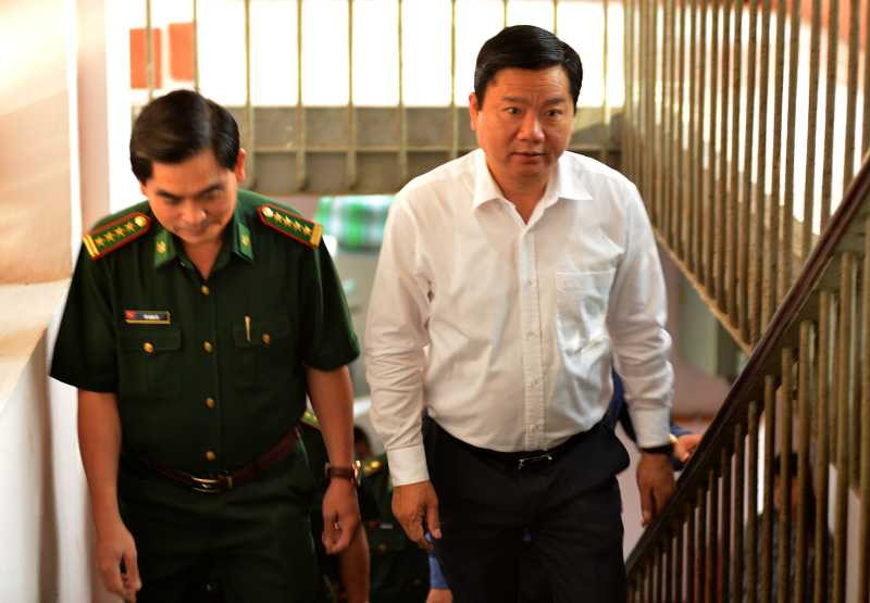 Theo chân Bí thư Đinh La Thăng đến trụ sở biên phòng TP.HCM