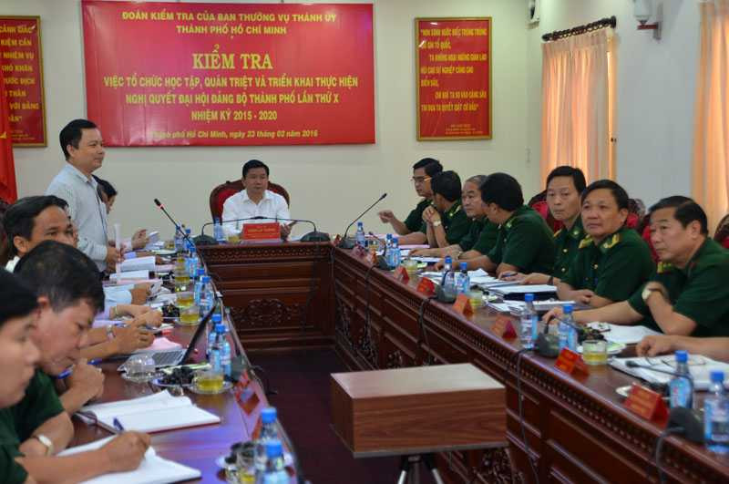 Theo chân Bí thư Đinh La Thăng đến trụ sở biên phòng TP.HCM