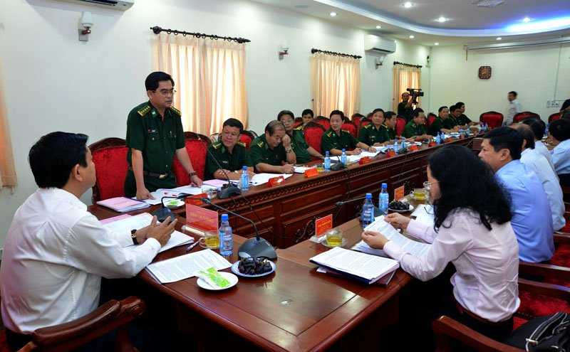 Theo chân Bí thư Đinh La Thăng đến trụ sở biên phòng TP.HCM