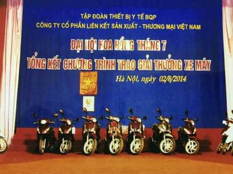 Những chiếc xe máy được dùng làm phần thưởng cho các nhà phân phối - Ảnh: Cơ quan điều tra cung cấp Những chiếc xe máy được dùng làm phần thưởng cho các nhà phân phối - Ảnh: Cơ quan điều tra cung cấp