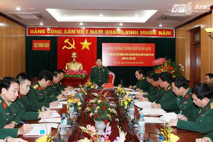 Đại tướng Ngô Xuân Lịch phát biểu tại buổi đến thăm Cục Chính sách - Ảnh: Hồng Pha