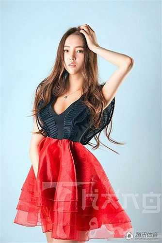 Được tiếng là ngoan hiền, chăm chỉ cộng với sắc vóc nổi trội, Giai Mỹ đi đến đâu cũng đốn tim phái mạnh đến đấy