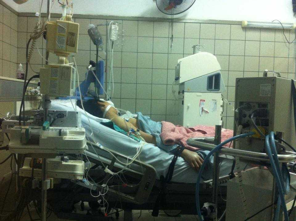 Lam đang trong tình trạng thập tử nhất sinh