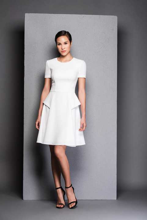 Hiện tại, do lịch làm việc dày đặc phải liên tục đi về giữa Sài Gòn - Hà Nội đã khiến Phương Mai đổ bệnh.