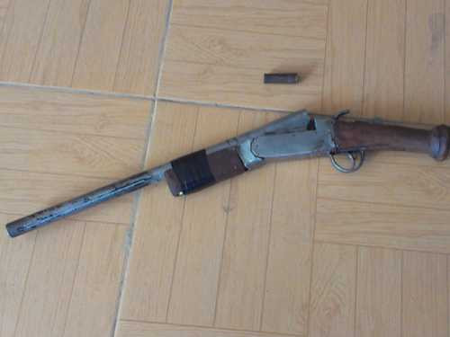 Không kiềm chế được cơn giận, chồng rút súng bắn vợ rồi tự sát (ảnh minh họa)