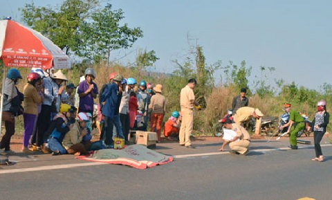Hiện trường vụ tai nạn nghiêm trọng