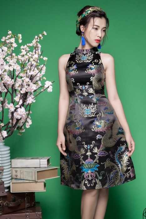 MC - Á hậu 9X Hoàng Oanh