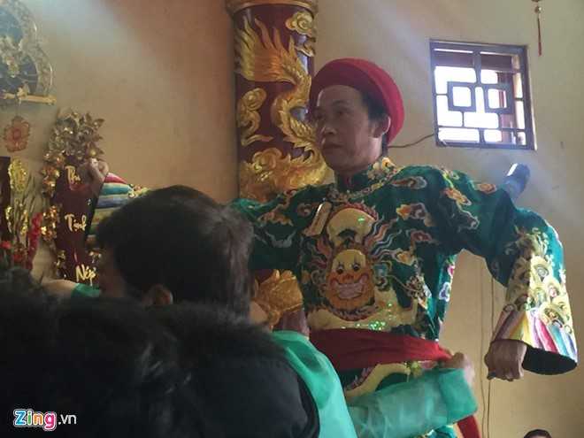 Hoài Linh xác nhận đền thờ Tổ từng phải ngừng thi công