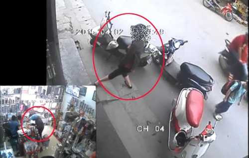 Hải học được chiêu mở cốp xe từ facebook rồi rủ Thành đi ăn trộm (Ảnh minh họa)